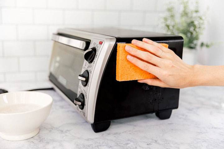 How to Clean a Toaster Oven