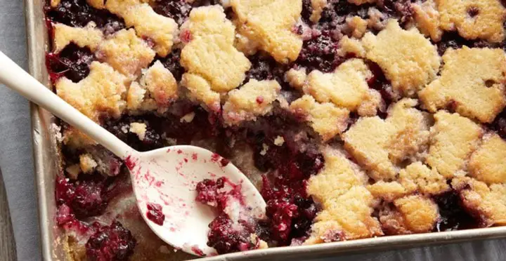 Pioneer Woman Blackberry Cobbler